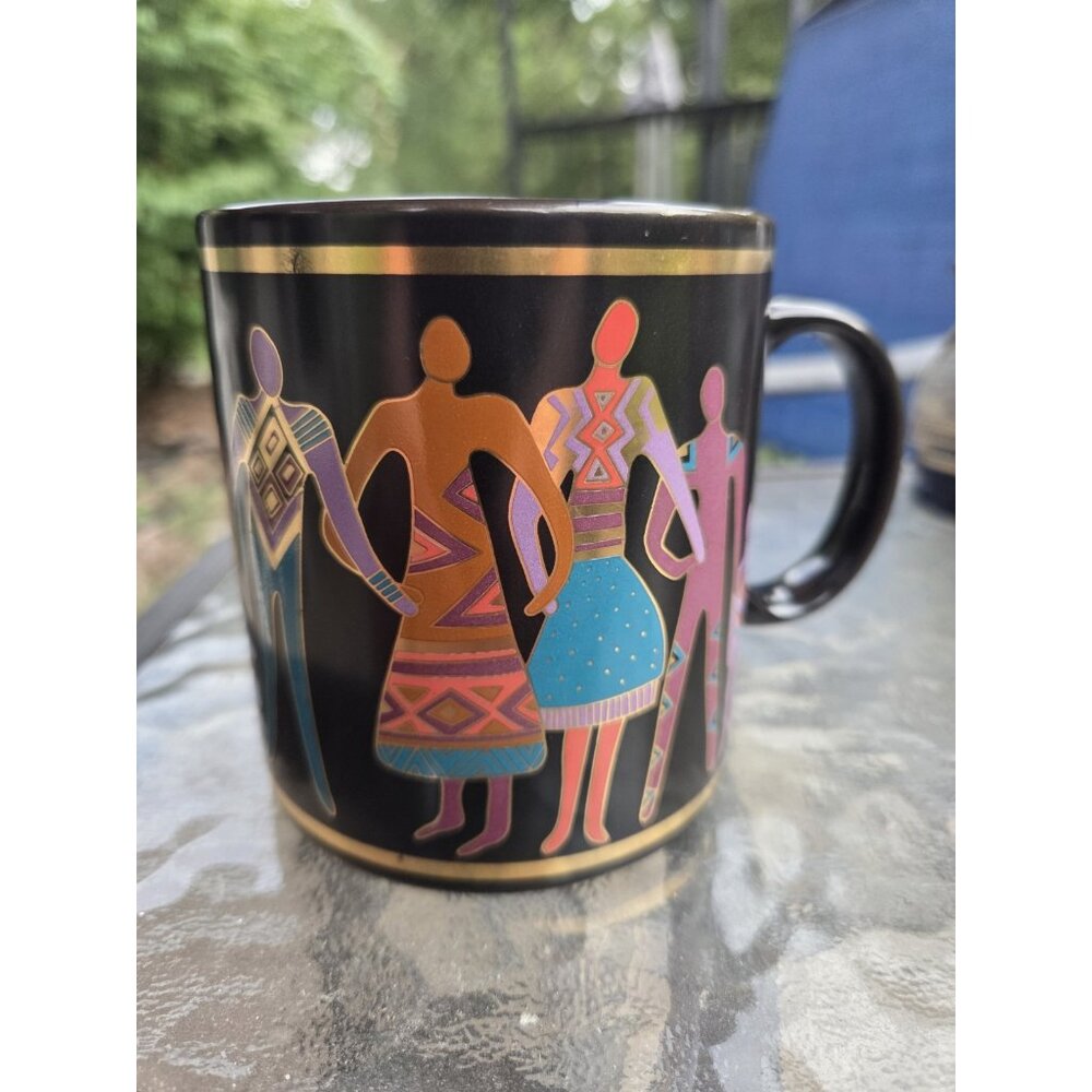 Vintage LAUREL BURCH Familia del Mundo‎ Coffee Mug Cup 1988